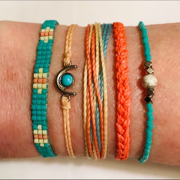 Pura Vida Employee - Picture 2 of 4